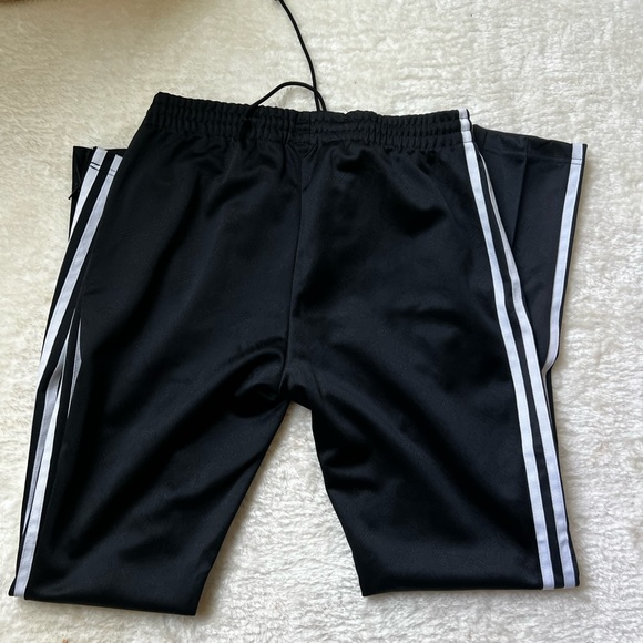 Adidas - Picture 1 of 3